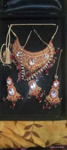 one used bridal set 9/10 condition good quality heavy weight