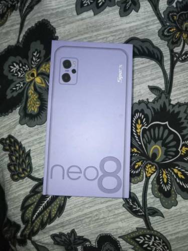 Aoa I am selling my cell phone Sparx Neo 8 full box