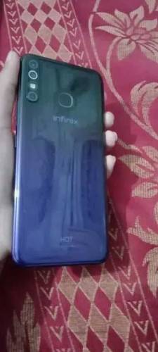 Infinix Hot 8