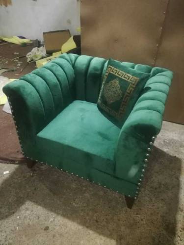 new bed sit and Sufa Available for sale 