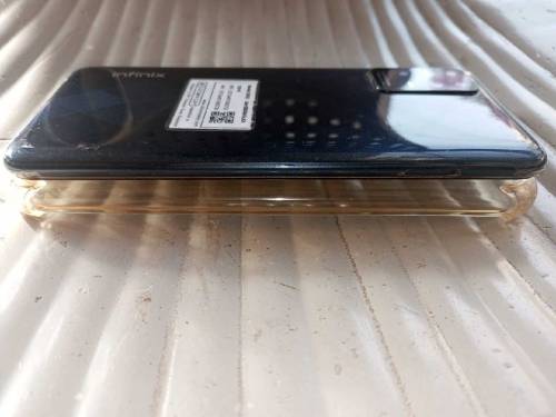 Infinix Note 8i