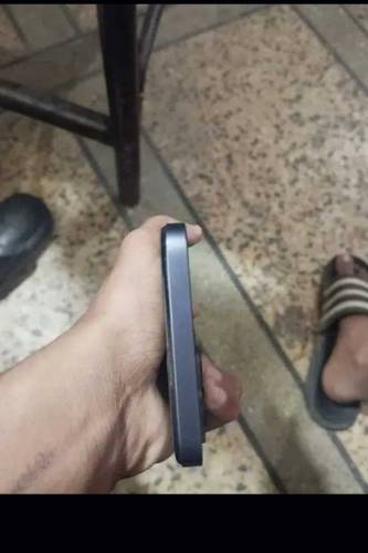 readme c35 8gb 128gb ram 10 /10 conditions all okay with box 
