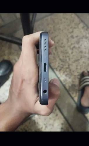 readme c35 8gb 128gb ram 10 /10 conditions all okay with box 
