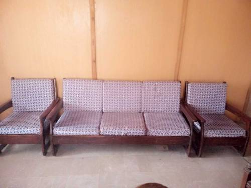 5 seater wooden sofa set 
