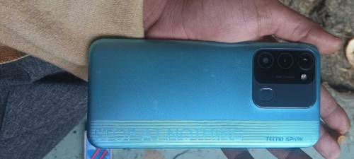 Tecno Spark 8c