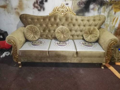 New five siter Sufa Available for sale 