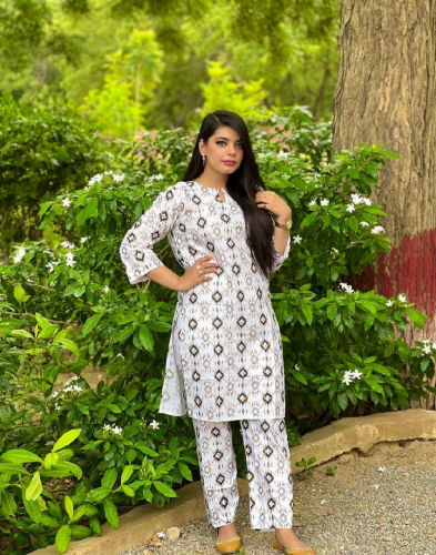 2 pcs women stiched lenin printed suit