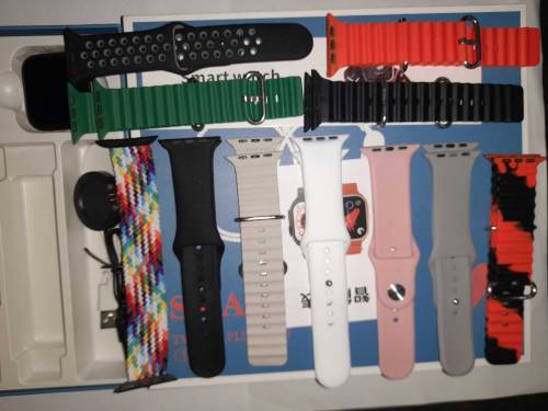 Y100 Couple Watch Available For Sale In Wholesale Prices.