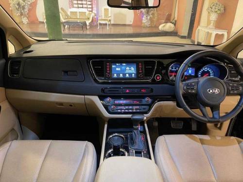 KIA grand carnival Ex 