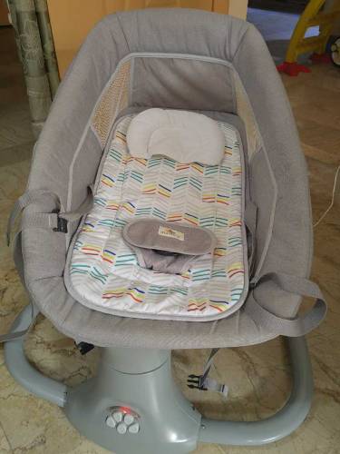 Mastela 3-In-1 Deluxe Multi-Functional Bassinet Grey