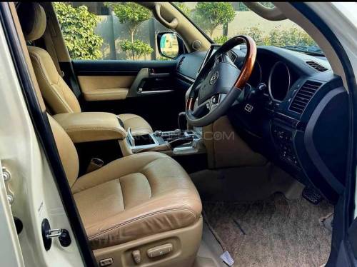 Toyota Land cruiser AX G selection