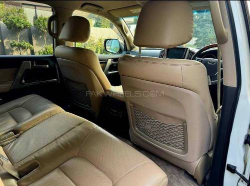 Toyota Land cruiser AX G selection