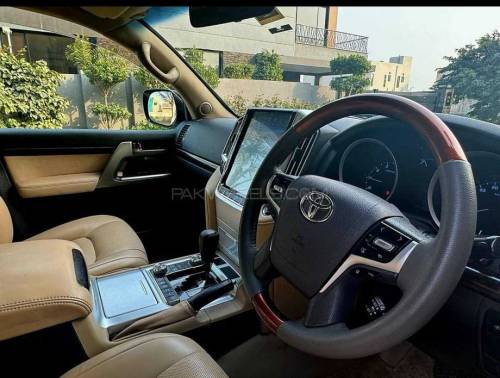 Toyota Land cruiser AX G selection