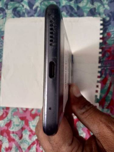 I AM SALLING MY MOBILE SET MOTO G PURE