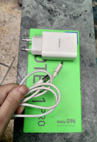 Infinix Note 11 pro (original box and charger)
