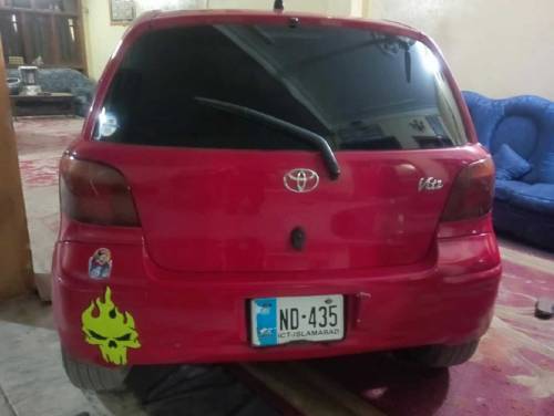 toyota vitz 2005