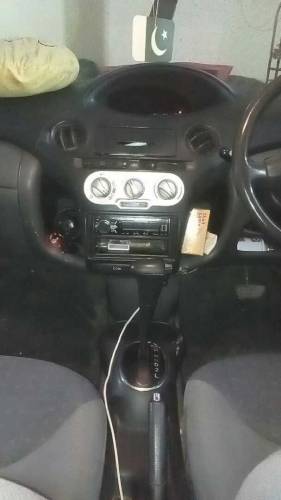 toyota vitz 2005