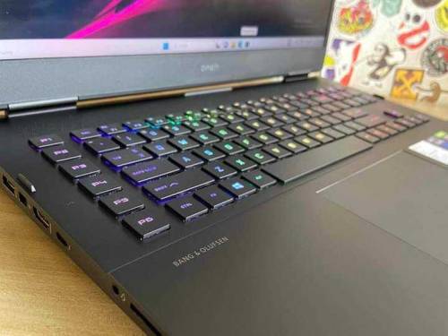 HP OMEN 17