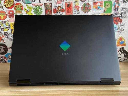 HP OMEN 17