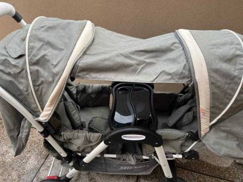 Twin Pram Imported only 1 time used in new condition. Brand: SHENMA 