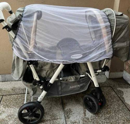 Twin Pram Imported only 1 time used in new condition. Brand: SHENMA 