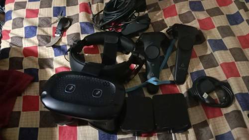HTC varcutal reality head set import from Dubai original 
