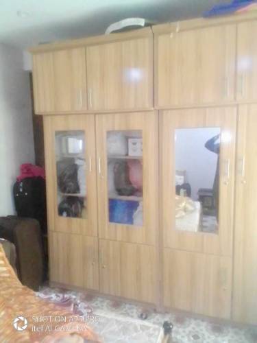 WALL ALMARIES FOR SALE...... FULL SIZE.