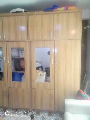 WALL ALMARIES FOR SALE...... FULL SIZE.