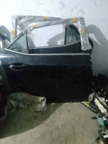 Corolla 17 model back right dor back left door available