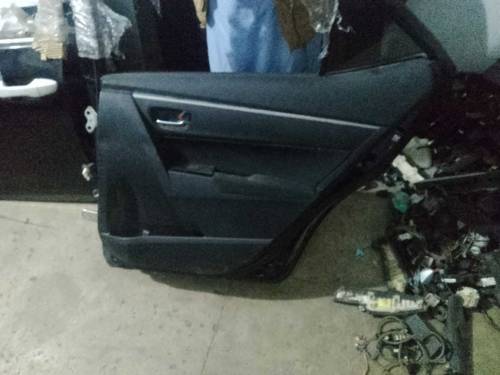 Corolla 17 model back right dor back left door available