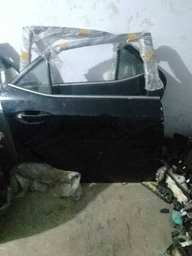 Corolla 17 model back right dor back left door available