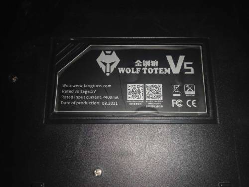 wolf totem V5 RGB & Semi mechanical keyboard in new condition 