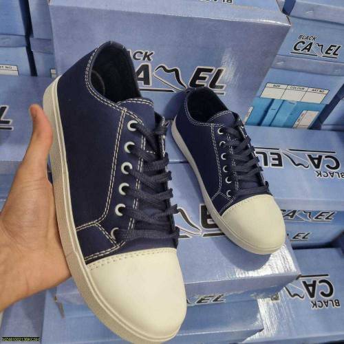Men's sports shoes