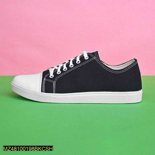 Men's sports shoes