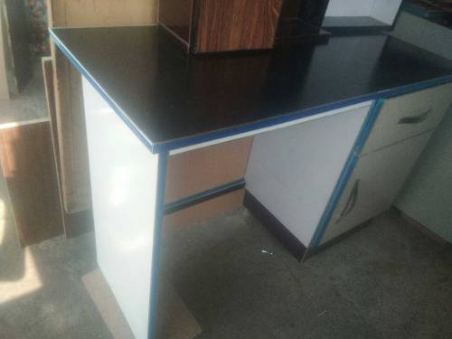 high quality small office computer study Table available in store 