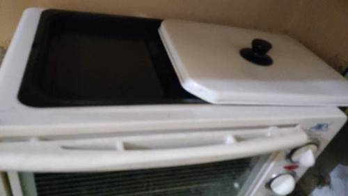 Microwave oven with advanced technology