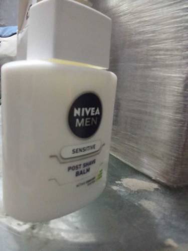 nivia men post shave