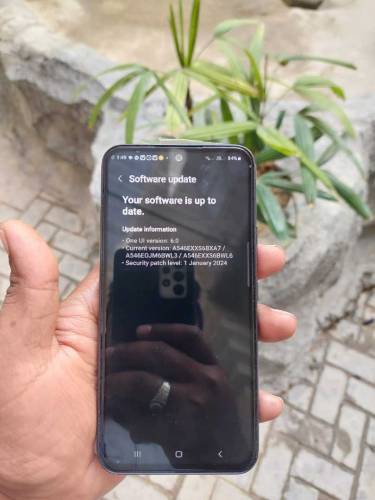 Samsung A54 complete Saman hai