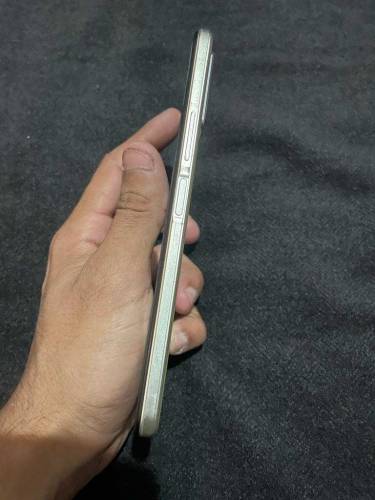 Vivo Y33T in Good Condition 