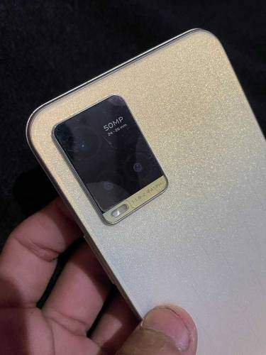 Vivo Y33T in Good Condition 