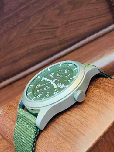 SEIKO 5SPORTS AUTOMATIC 23 JEWELS watch