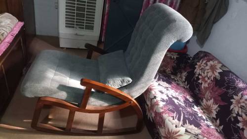 Rocking sofa chair 
