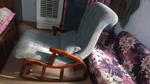 Rocking sofa chair 