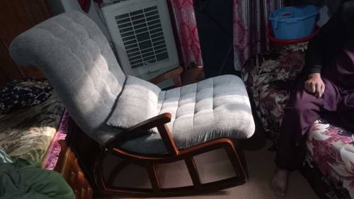 Rocking sofa chair 
