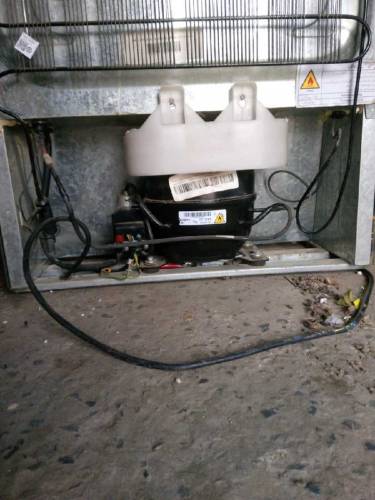 FRIDGE FOR SALE NEW CONDITION 10/10 JUST 5 MONTHS USE