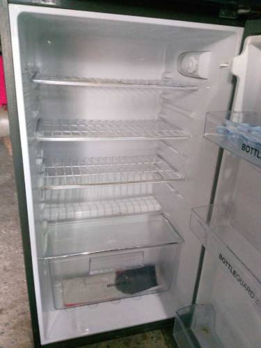 FRIDGE FOR SALE NEW CONDITION 10/10 JUST 5 MONTHS USE