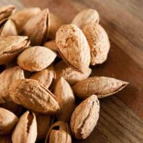 یہ ہیں کاغذی بدام جو چلکہ کے ساتھ آپ کو ملا گا