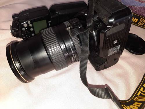 Nikon D750 DSLR Body, Lens, Flash Gun for Sale