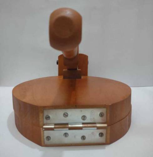Wooden Roti Maker 