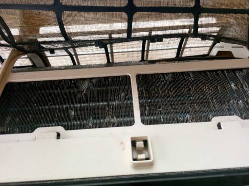 Haier Ac 1 ton good condition 